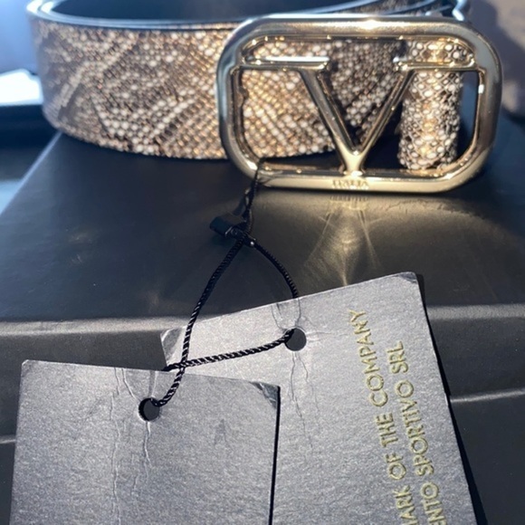 VITALIA MADE IN ITALY New
Textured Leather Belt main image 12
